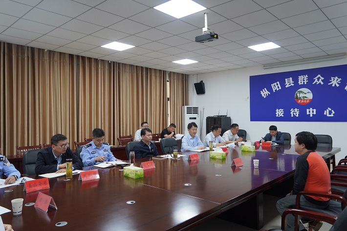 楊秀頎主動約訪信訪群眾